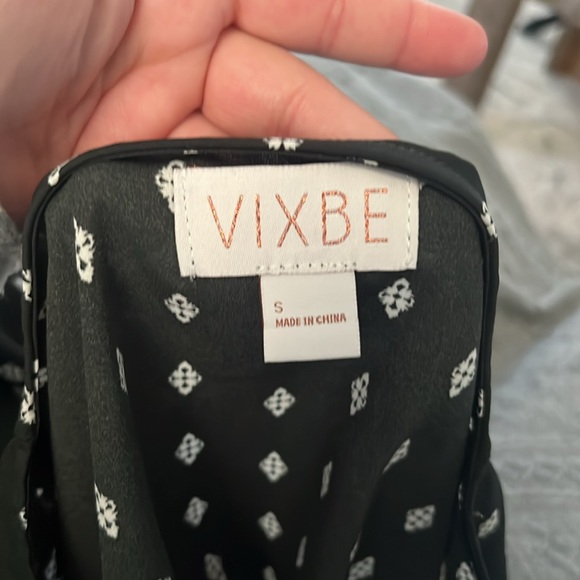 Vixbe diamond pattern faux wrap blouse - Picture 5 of 6